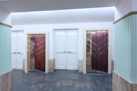 Pascale Marthine Tayou, Portes Dogon de Gand, 2014, Galleria Continua