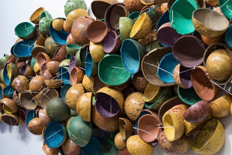 Pascale Marthine Tayou, Colorful Calabashes (detail), 2014, Galleria Continua