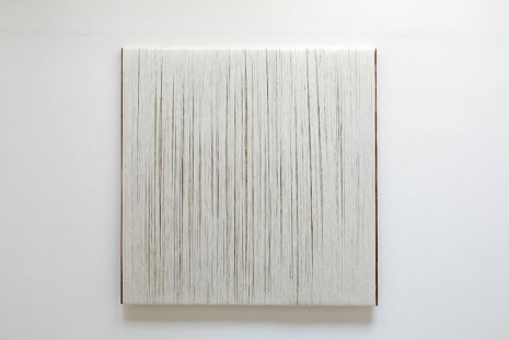 Sheila Hicks, The White Wall, 2013, galerie frank elbaz