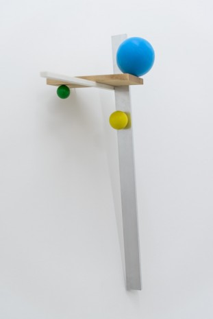 Mathieu Mercier, Trois axes, trois sphères, 2014, TORRI (closed)