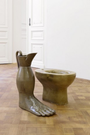Daniel Dewar and Grégory Gicquel, Stoneware Pitcher and Basin Wash Set n°2, 2014, Galerie Micheline Szwajcer (closed)
