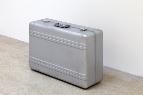 Kaz Oshiro, Zero Case (Large), 2015, galerie frank elbaz