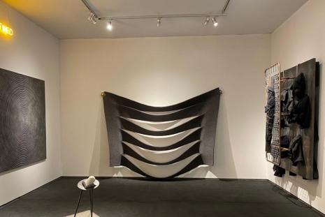 Lucio Fontana , Davide Balliano , François Morellet , Robert Morris ..., TEFAF New York, Cardi Gallery